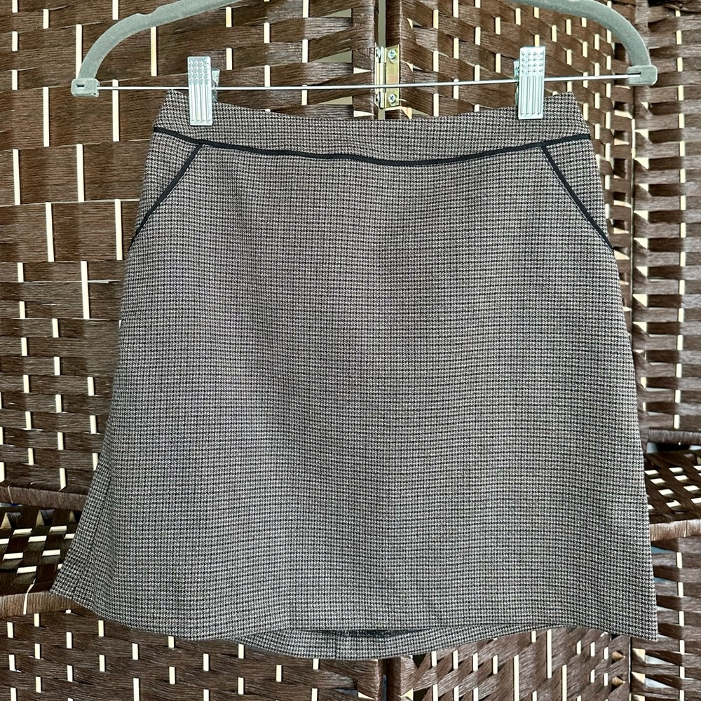 NWT H&M Skirt Womens - Size 2